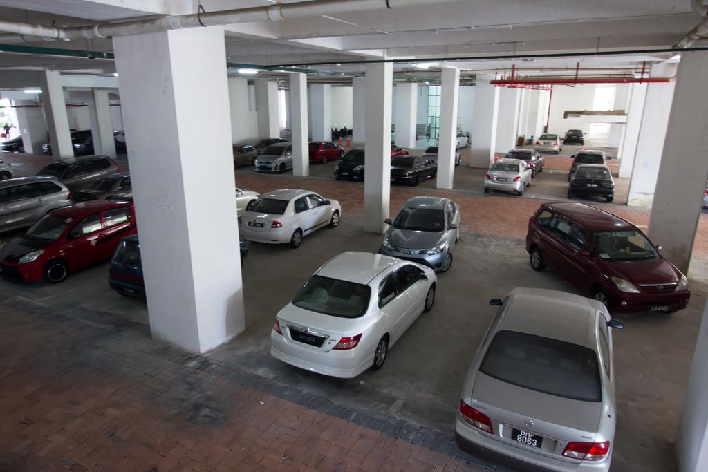 Baguss Hotel And Serviced Apartment Johor Bahru Exterior photo