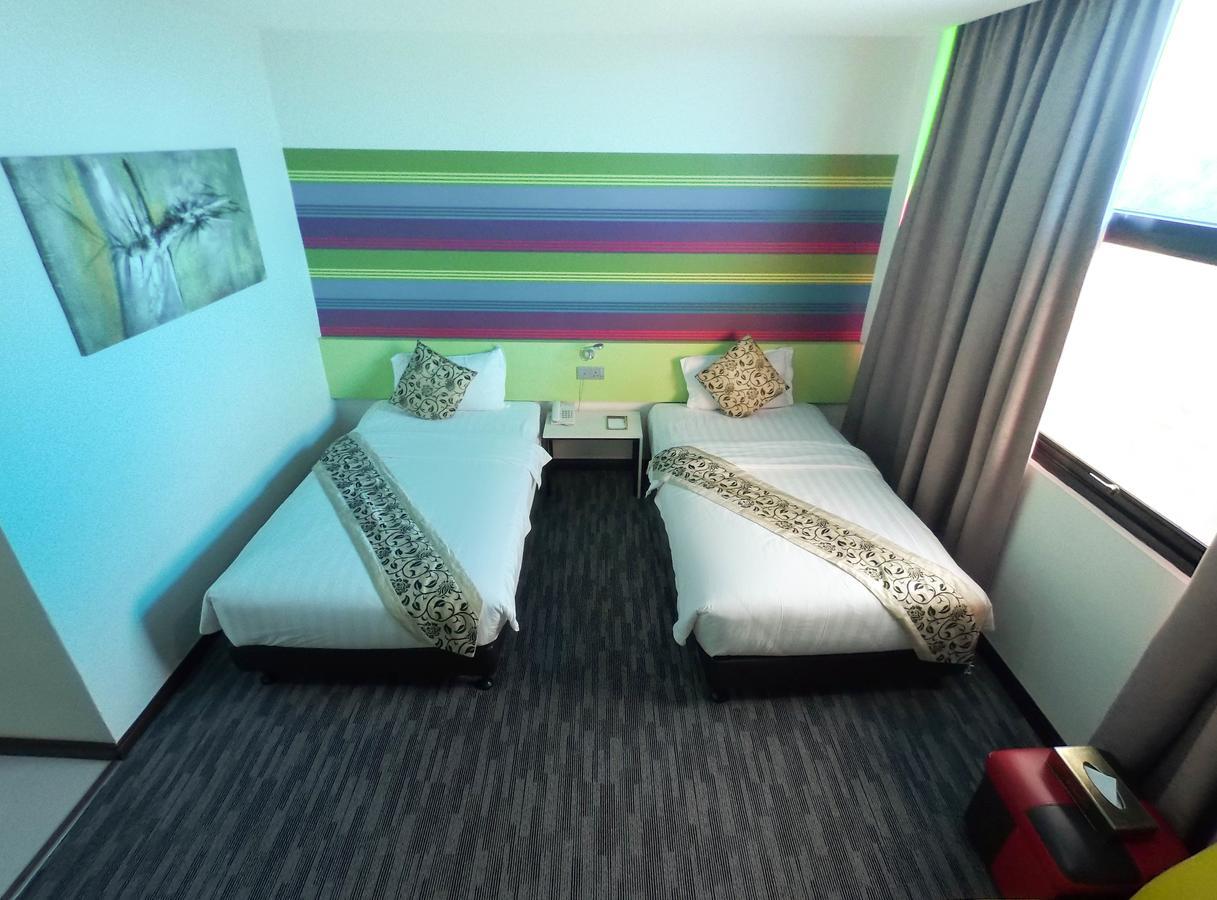 Baguss Hotel And Serviced Apartment Johor Bahru Exterior photo